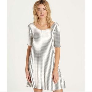 NWT Billabong Nothing To Hide T-shirt Dress Small Navy White